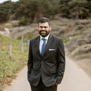 Abeer Agrawal headshot