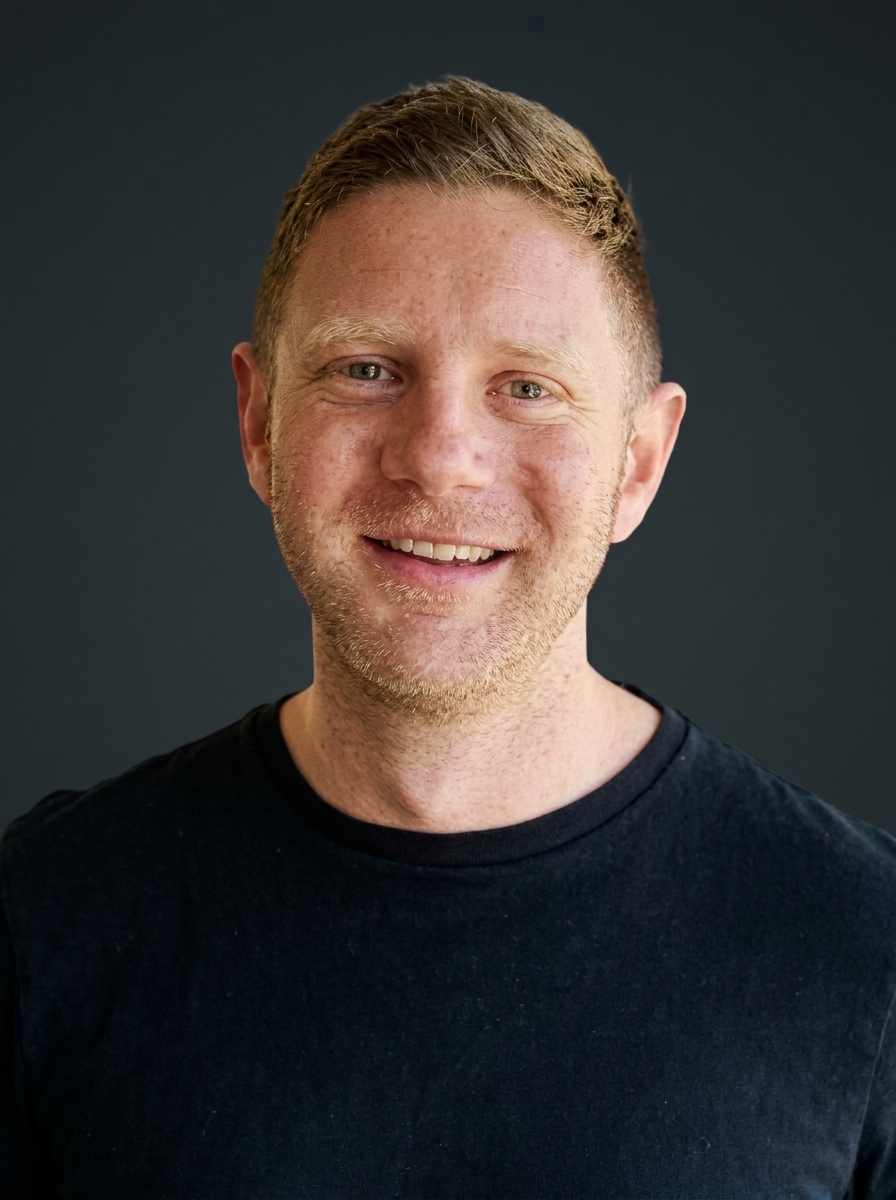 Adam Nathan headshot